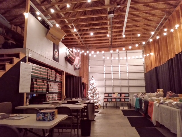 SamPurse_ES's tweet image. ¡Conoce a Archie, uno de nuestros héroes de 2025! 🎁✨

En solo tres meses, organizó CINCO fiestas para empacar cajas de #regalo, convirtiendo su garaje en un «almacén» e invitando a sus vecinos y amigos de la #iglesia.

👉 Lee la historia completa: sampur.se/3Yn5JDQ