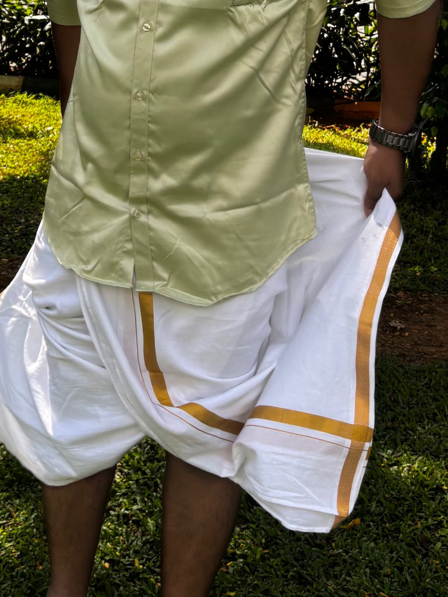 thamil_mamba's tweet photo. That corporate Thamilan being so traditional. Gurls wanna hide under my vetti (vesti)?
.
.
.
#HappyPongal #DuskyThamilan #ThamilMamba https://t.co/JKNtejtZcz