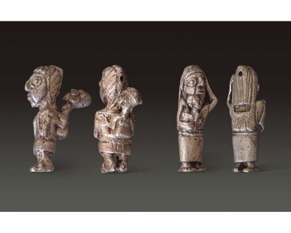 EDICIONESREGION's tweet photo. Figurinas realizadas en plata, representan mujeres que en sus espaldas cargan, a través de un manto o manta, bebés.
Período Inka.
Museo Nacional de Arqueología, Antropología e Historia del Perú Arqueología Peruana.

Alejandro A Mendoza https://t.co/vyzPxBiRHV