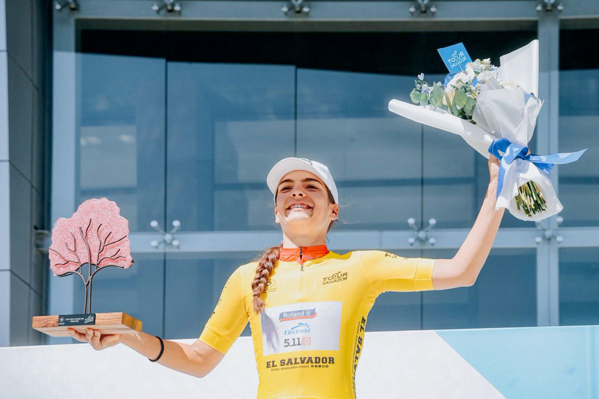 2ª #TourElSalvador2026 #TourSV 

Ainara Albert logra su primera victoria como profesional y mantiene el maillot amarillo de líder

ciclo21.com/feminas-result…