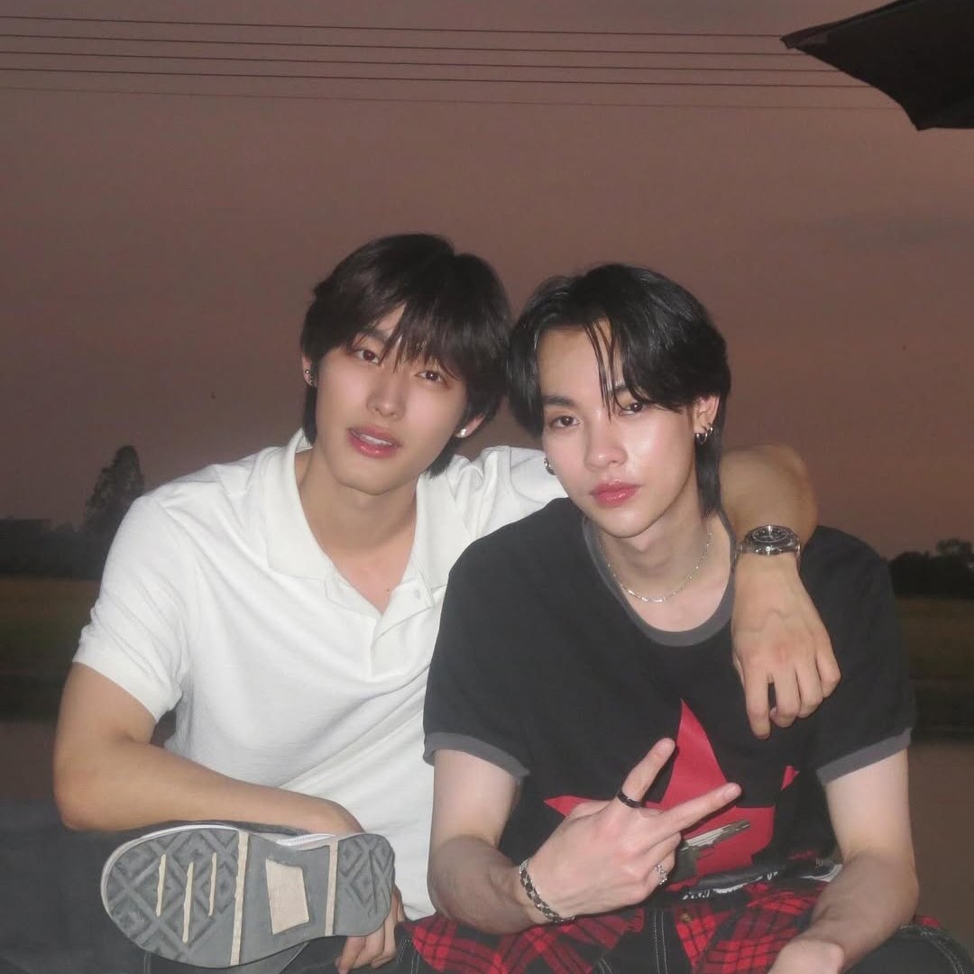 wikothao's tweet image. It's midnight and I find myself smiling and giggling, imagining CopperFifa's first Songkran together 🔥
#copperfifa