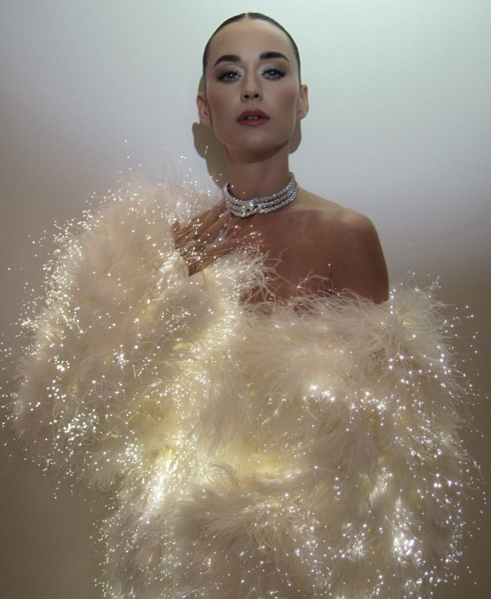 neverreallyria's tweet image. Okay but this pic 🥵