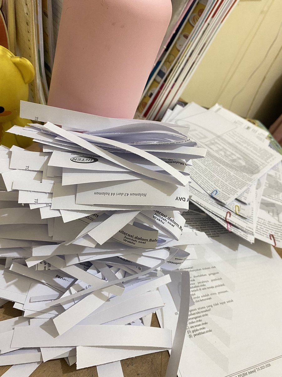 httpsdinnda's tweet image. jujur cuma semangat ngerjain progress pk, pm, pu numerik...🥰💔