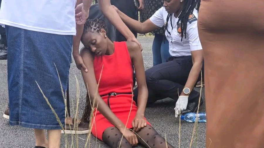 HermaineM's tweet image. I can't stop thinking about this lady, she lost both her kids at the Vaal Accident, what a sad way to start the year 💔💔💔