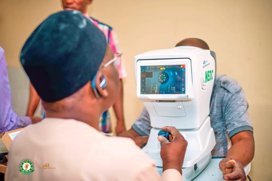 MusaIdrisUmar1's tweet photo. The training, led by top ophthalmologists and biomedical engineers, is already improving care for cataract and glaucoma patients while building local medical capacity. https://t.co/Abh1RyWDjd