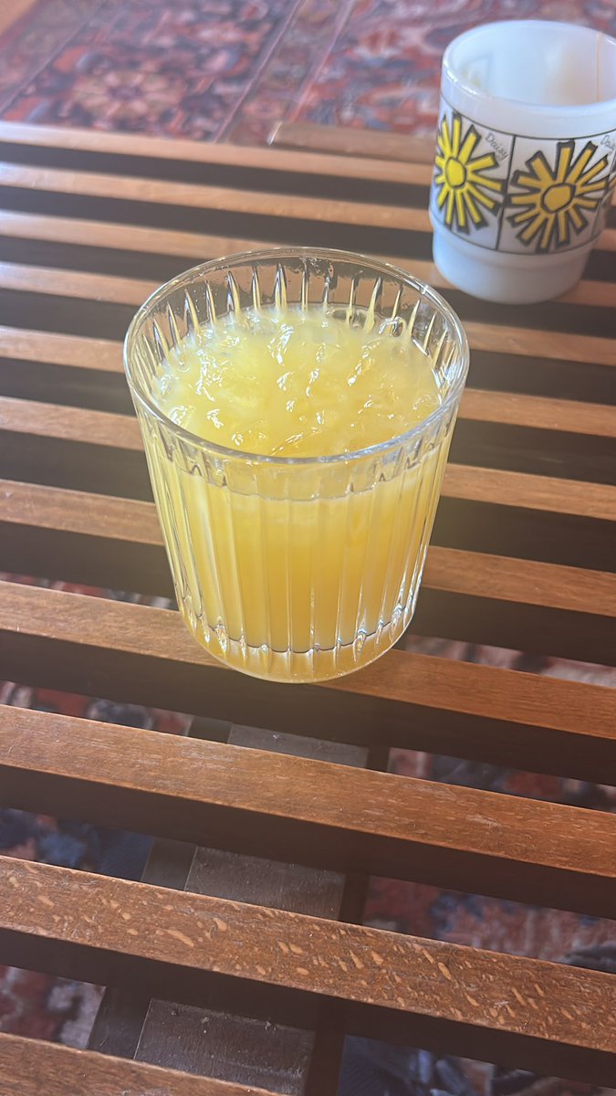 beefwhitley's tweet photo. I dedicate this pre-noon screwdriver to Robert E Lee https://t.co/4TpVEW97K5