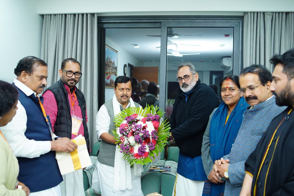 Met <a href="/BJP4India/">BJP</a> ’s new National President Shri <a href="/NitinNabin/">Nitin Nabin</a> ji in Delhi, along with <a href="/BJP4Keralam/">BJP KERALAM</a> leaders. Had an inspiring and forward looking discussion on Kerala’s political situation and Assembly election preparations. 

Conveyed our best wishes to him for a successful tenure as