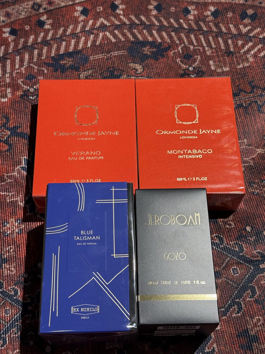 {عبدالله هاوي وعاشق للعطور } tweet media