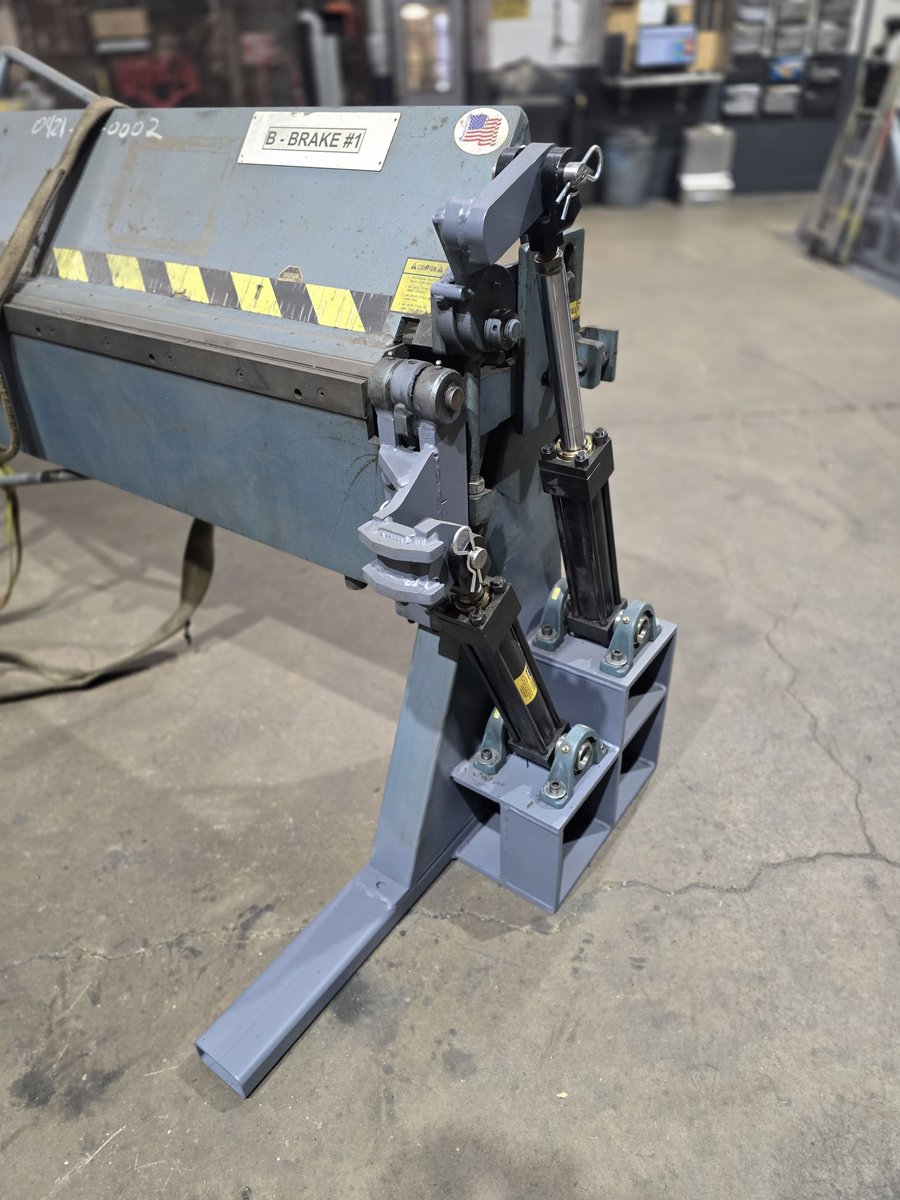 MMCertifiedWeld's tweet image. This customer wanted to upgrade their manual sheet metal brake to a hydraulic press. They came in with a concept, and M&amp;amp;M helped turn it into reality. Now they’re making parts faster and more consistently 🔧⚙️
.
.
.
#MMCertifiedWelding #CustomFabrication #HydraulicPress