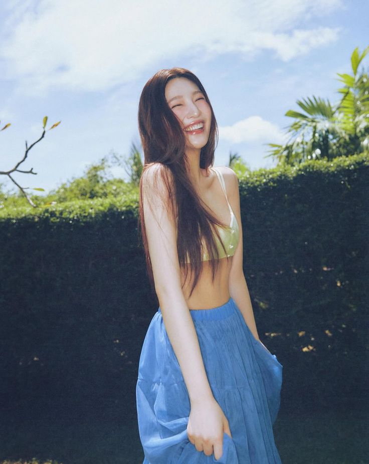 ChartsRV's tweet image. #JOY said she's been reading the script and working hard for the filming of the drama 'One of a Kind Romance'.