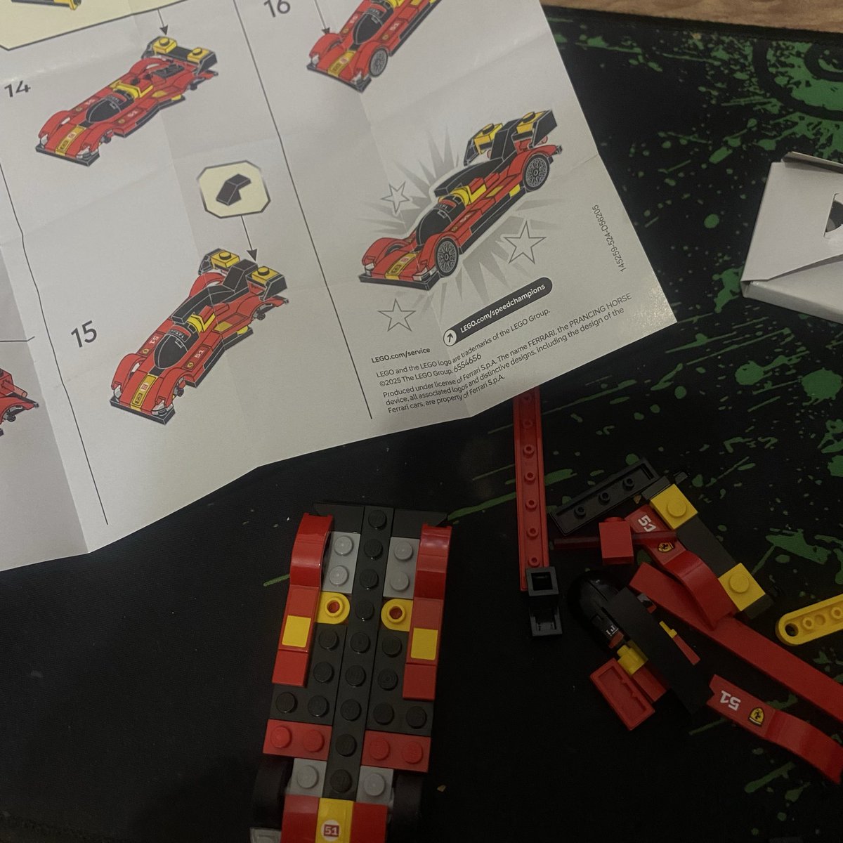 Sosyal medya detoksu yapmak için lego aldım kendime