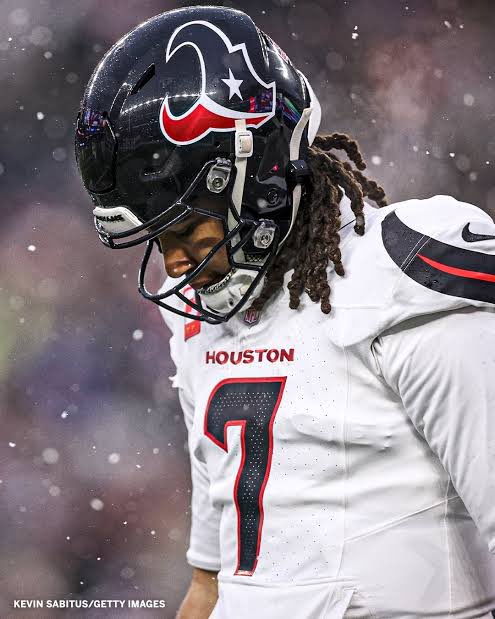 Both QBs through 4 picks In 1 playoff game. 

One went on to comeback and win. The other is a buffoon.
