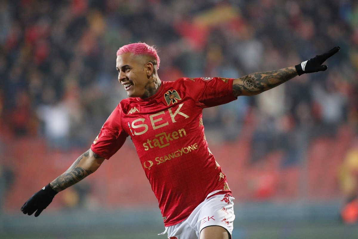 🚨💣 SALIDA EN PUERTA

▶️ Loly Piñeiro, muy cerca de dejar el Fortín.

🤝 El delantero ya acordó su contrato con Unión Española y está a detalles de volver a 🇨🇱.

⏳ Resta resolver su salida de #Vélez para que se cierre la operación.

ℹ️ 🤝🏼  <a href="/IndepeHispana/">Independencia Hispana</a>