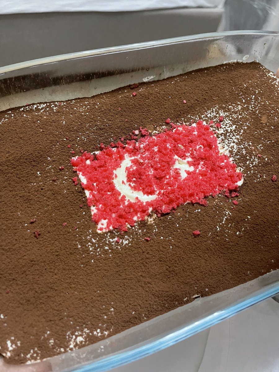 nisaklcglu's tweet image. Tiramisu❌
TRmisu✅