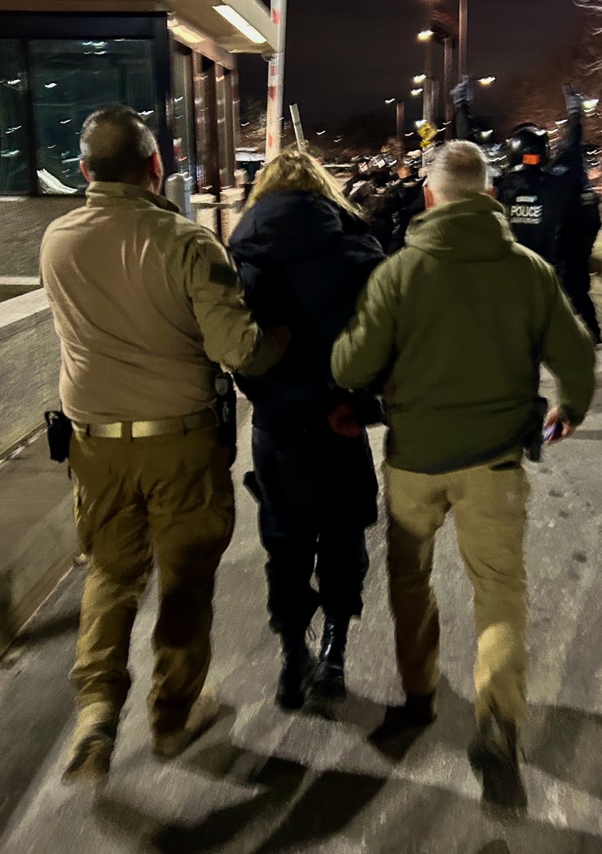 ICEgov's tweet image. Assault federal law enforcement officers or deface federal property, and you will face the consequences.

As EAD Marcos Charles and leadership were leaving Whipple, an anti-ICE agitator threw a frozen water bottle at the window of their federal vehicle. The individual was quickly…