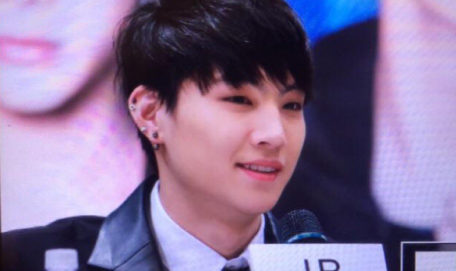 whodeff's tweet image. 그땐 진짜 너무 귀여웠어… 거의 아기 같았잖아 🥹
이 사진들 볼 때마다 마음 녹아버림

 #JAYB #제이비