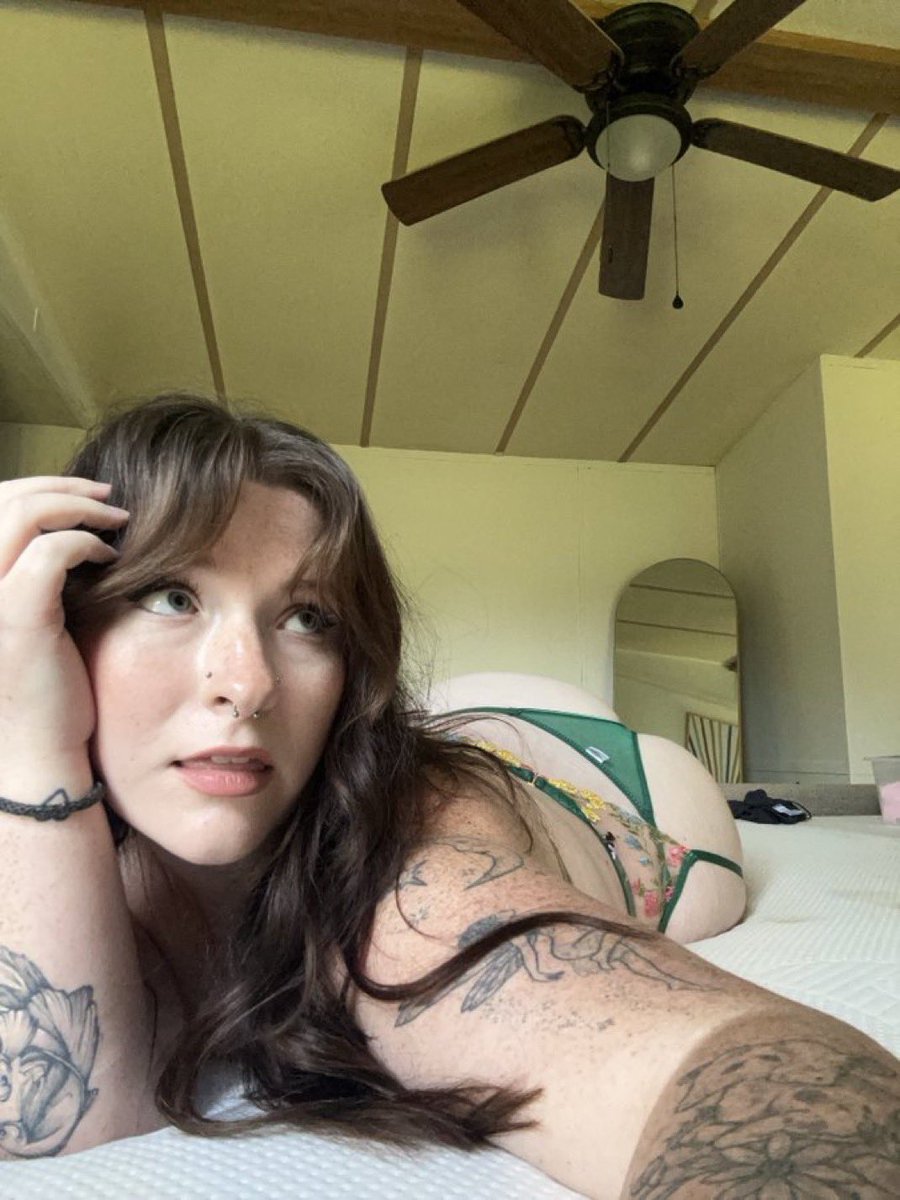 HelenPync's tweet image. Say Hi and I’ll send you something 🙈🙈🙈🥰🥰🥰😍❤️😍❤️🥰🥰❤️🥰❤️🥰