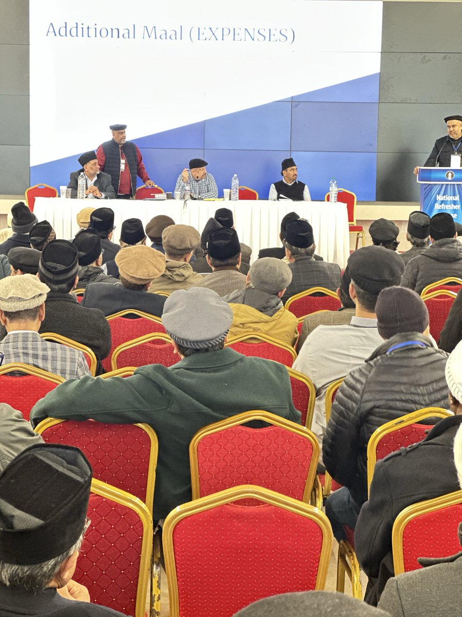 Majlis Ansarullah UK held an Office Bearers Refresher Course for Zu‘amā’ Majalis and Regional Nazimeen A‘ala, attended by over 160 participants.

The course aimed to strengthen understanding of responsibilities, improve coordination, and enhance the effectiveness of Majlis work