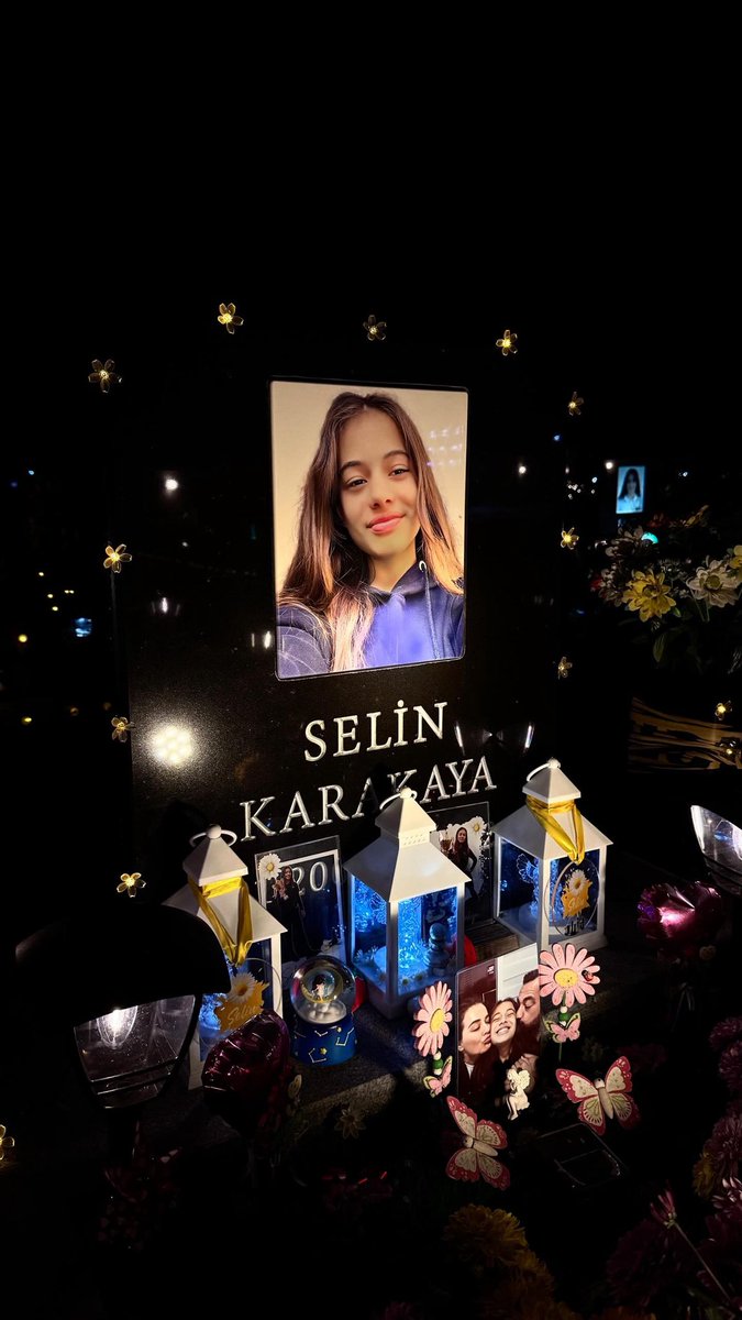 Selin’i öldürdüler!
Selin sadece 14 yaşındaydı…
Adalet için seslendik, destek istedik 🙏
Kiminiz duydu, kiminiz duymadı.
Ama herkes şunu bilsin:
72 canın kanı yerde kalırsa, bu ülkede taş taş üstünde kalmayacak.Birdahaki depremde görüşmek üzere…
#isiasolasıkast