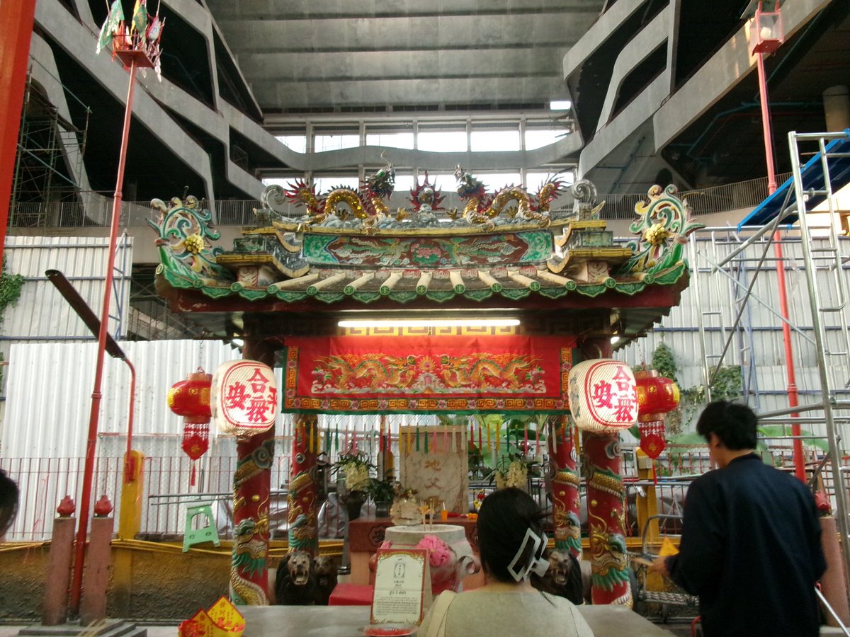 jellybeachh's tweet image. kodak w/ ศาลเจ้าแม่ทับทิม