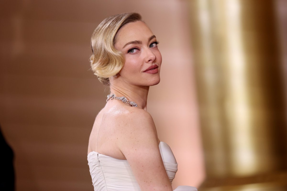 Variety's tweet image. Amanda Seyfried says winning an Oscar is not important to her: 

“Do you remember who won in the past ten years? It’s not the win that’s important. It’s the nomination. It does thrust you forward. That’s a fact. Now, do I need one in a week or two or whenever? No, of course, I…