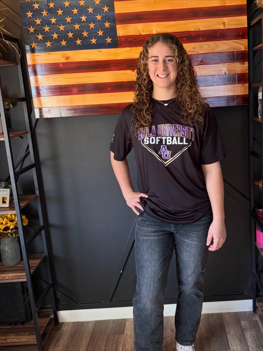 EmilyKratzer10's tweet photo. @CoachKennedy5 
@Avila_Softball 
@huskerrossow 
@tibbetts_maria https://t.co/9fmIBHgKOr