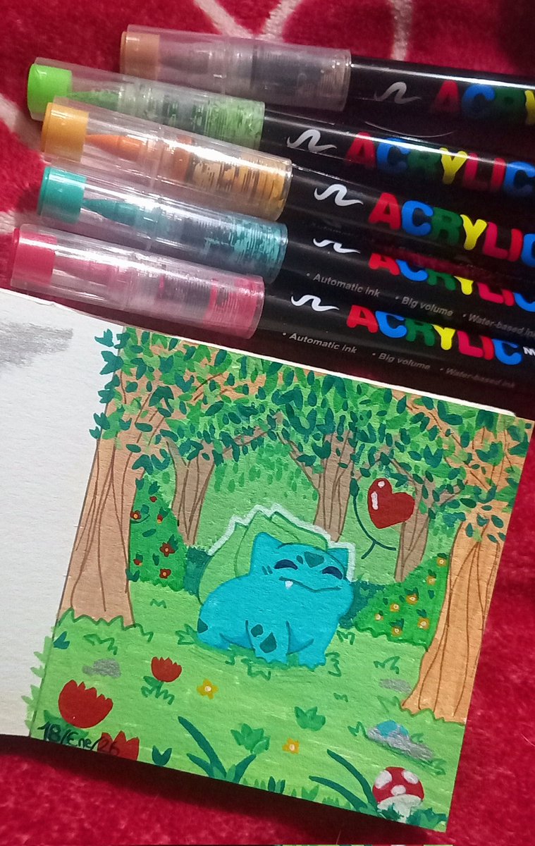 Ando practicando con acrílicos aun en mi mini libretita y mi novio queria que le dibujara un bulbasaor! 🌿✨

Dejo el bocetito y el acabado u,v,u en comentarios dejo la obra original! Si conocen al artista le etiquetan porfis?? 💖✨