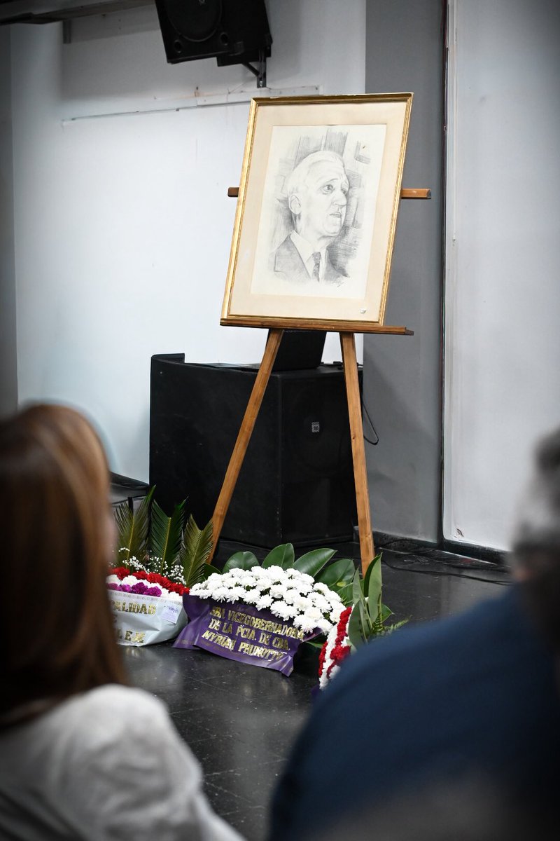 myriprunotto's tweet photo. La democracia necesita acuerdos, pero sobre todo convicciones. Arturo Umberto Illia demostró que se puede dialogar sin resignar valores, que la honestidad no es debilidad, es carácter. Gobernar con ética, cuidar el Estado y construir acuerdos sin perder identidad es el desafío de ayer y de hoy.

Como mujer de la política, creo en esa forma de liderazgo honesto, firme y profundamente democrático. A 43 años de su partida, su ejemplo sigue marcando el camino.