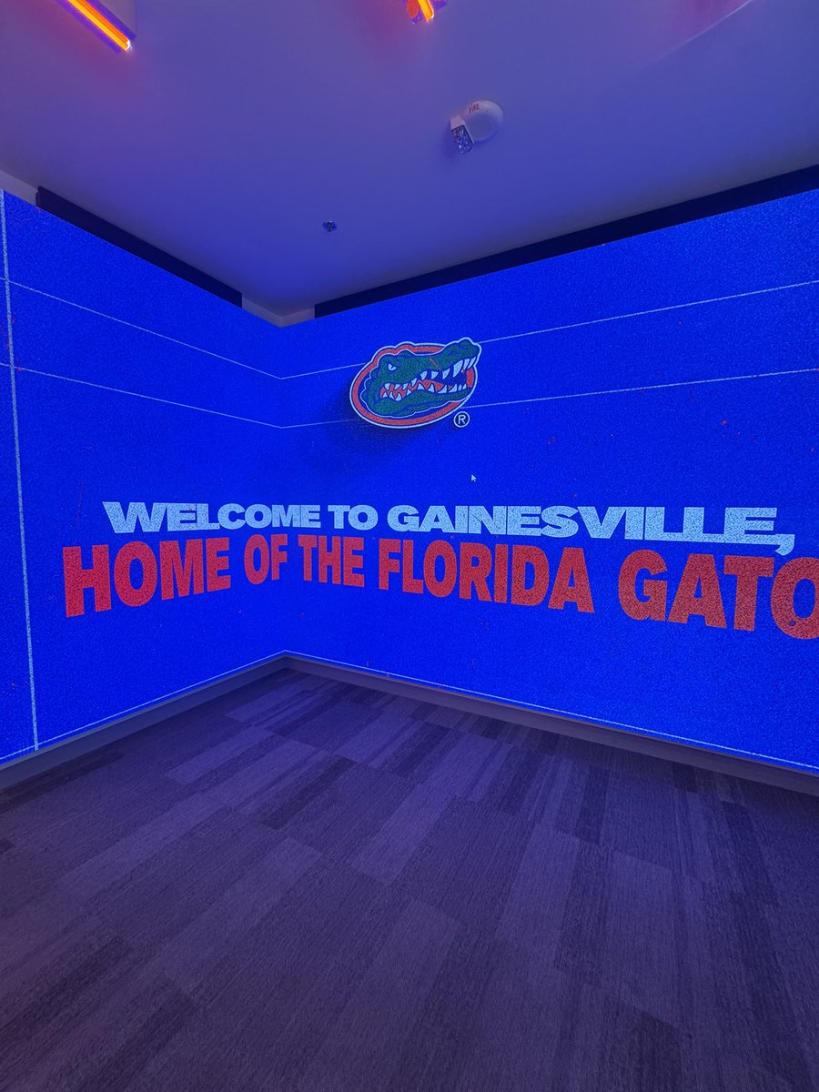 MaiseyMcCarty55's tweet image. Thank you @GatorsSB for a wonderful camp yesterday! I enjoyed learning and working with all your coaches and players on all parts of the game! The facilities were amazing as well as everything your program has to offer! Go gators 💙🐊🧡!! @_TimWalton @Coach_AT @svanbrak…