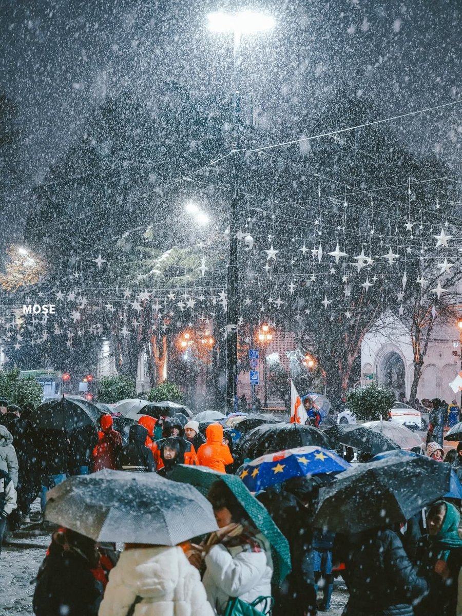 True_Georgian's tweet photo. 🇬🇪 Today marks the 418th day of continuous protest and the second winter on Rustaveli Avenue.
#GeorgiaProtests https://t.co/rgv0lWIB3s