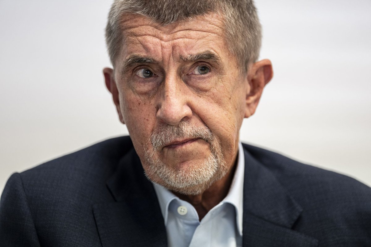 ⚡️ Czech prime minister buys a globe — to find Greenland

Czech Prime Minister Andrej Babiš said he bought a globe so he could “better see where Greenland is located.”

Babiš urged that disputes over Greenland be resolved within alliances, not through confrontation.

“We