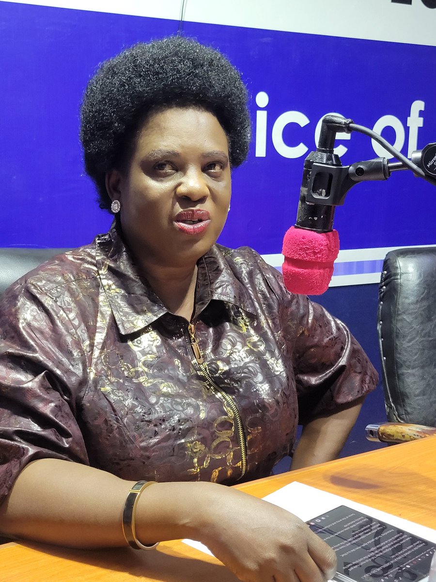 Voiceoflangofm's tweet image. #LiveNow: The Speaker of Parliament (@AnitahAmong) mobilized soldiers to ensure that I failed. She came to Lango with Shs 4.2 billion. On Wednesday, prior to the Thursday elections, she arrived with more than ten buses of people to help distribute money and to assist in ticking…