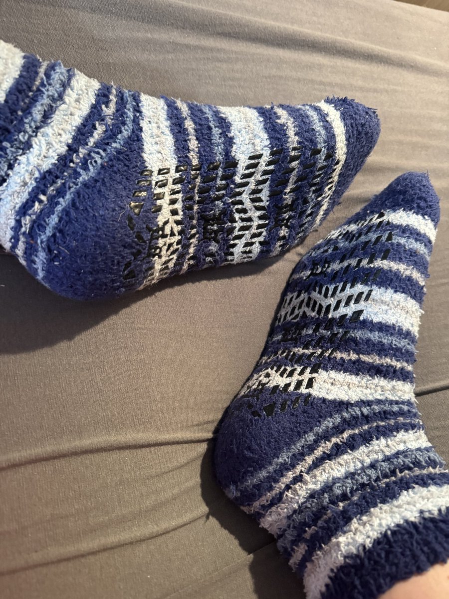windeljunge06's tweet photo. My Socks are so stinky 🧦 https://t.co/wOWinsvqVT