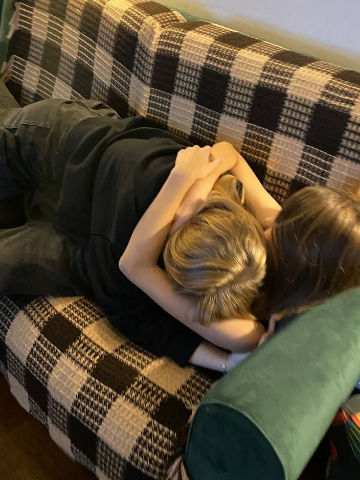 sapphiccworld's tweet image. 