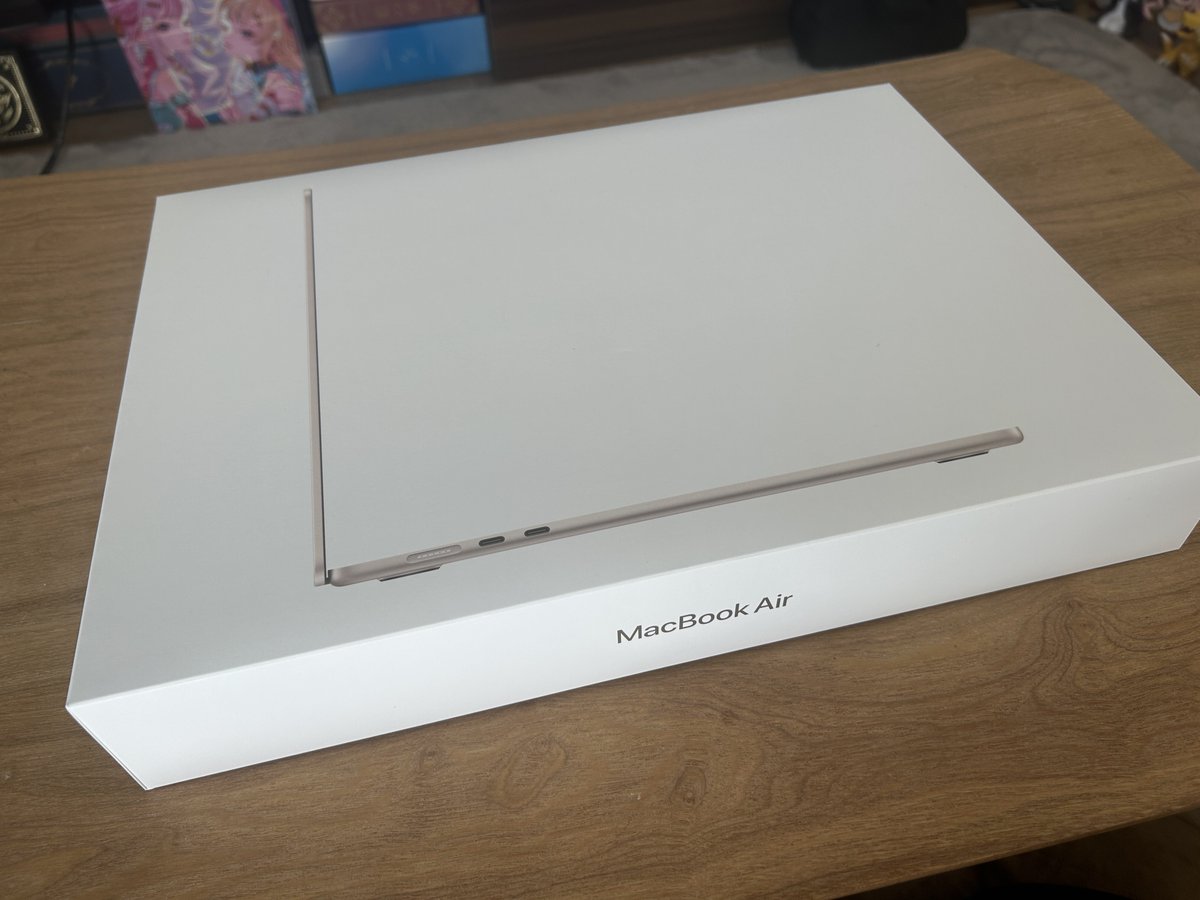 tochibicho's tweet photo. 新しい相棒

これで私もMacユーザー

操作感がまだ慣れない(´・ω・｀) https://t.co/8DsoiPMGUj