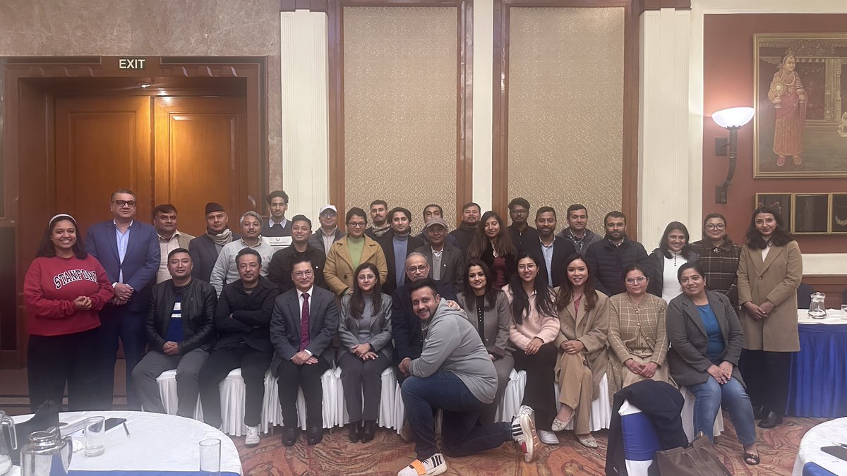 SociallyBlog tweet media