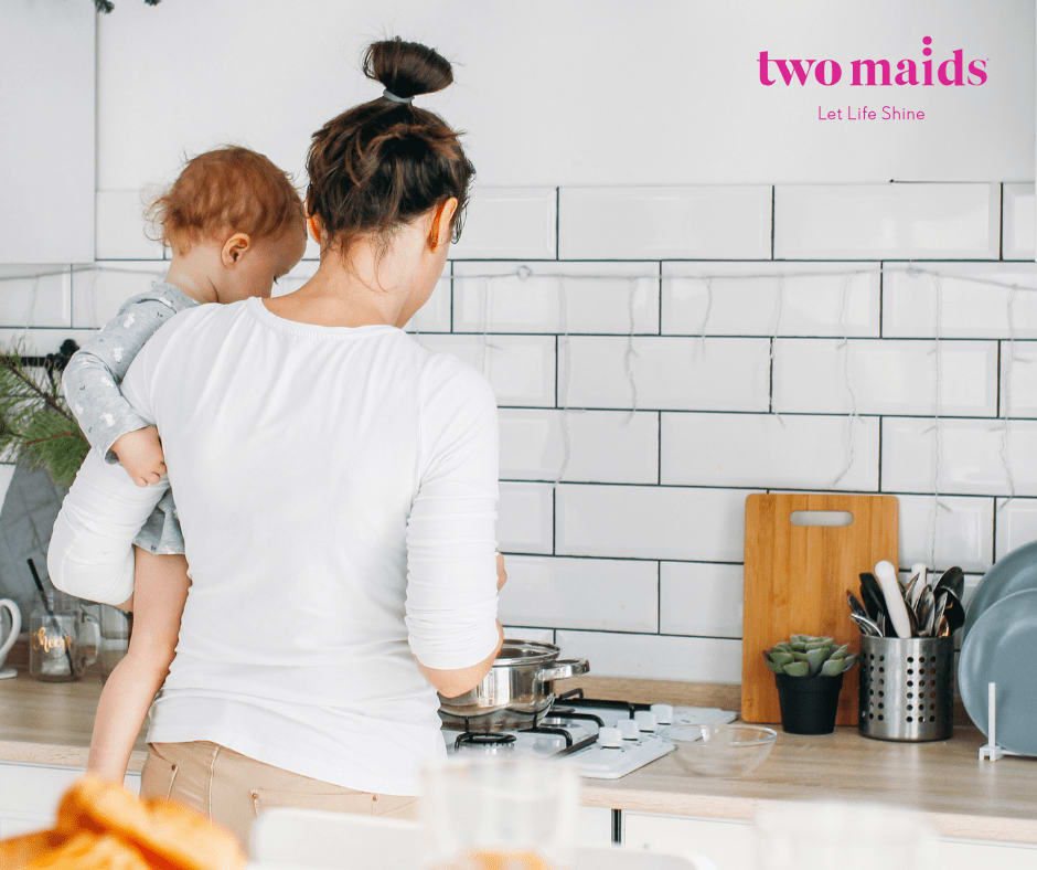 TwoMaidsLR's tweet image. Start your week stress-free: a clean home is the ultimate win. Book Today! #GiveCare #CleanFeelsGood