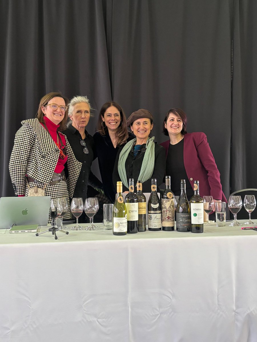 Laura Catena tweet media