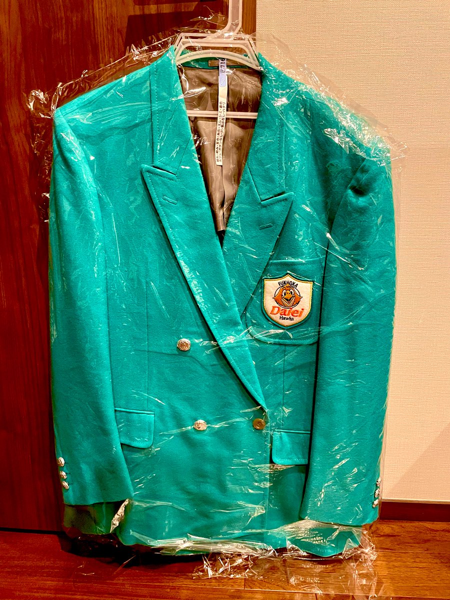 VELLA エメラルドグリーン ジャケット M ショルダーパッド コサージュ 伝説のエメラルドグリーンジャケット、まだまだ健在です！