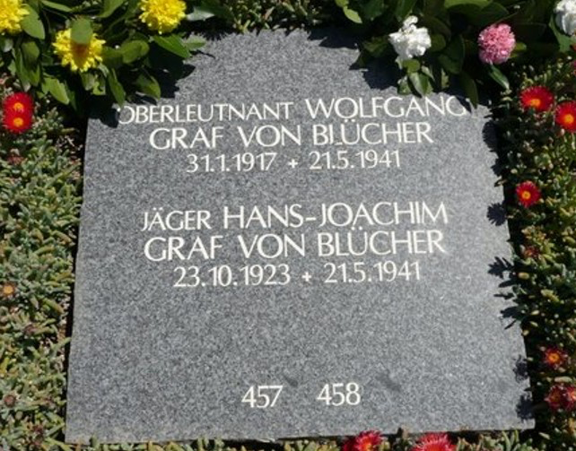 Wolfgang „Wolf“ Henner Peter Lebrecht Graf von Blücher (31. Januar 1917) „Er war gelernter Land und hatte seit dem frühen Tod des Vaters den Familienbesitz in Mecklenburg übernommen. Im Januar 1940, damals 23 Jahre alt, meldete sich Wolf freiwillig zu den Fallschirmjägern.“