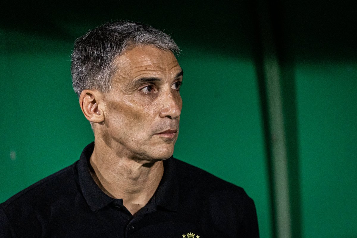 longo_lf's tweet image. Holan
Marcelo Fernandes
Bustos
Carille
Lisca
Odair
Turra
Aguirre
Caixinha
Cleber Xavier

Foram 10 técnicos desde 2021, fora interinos. Agora, o Santos finalmente tem um bom técnico com Vojvoda e parte da torcida quer fritá-lo. 

Absurdo! #FechadoComVojvoda 

📸Raul Baretta/SFC