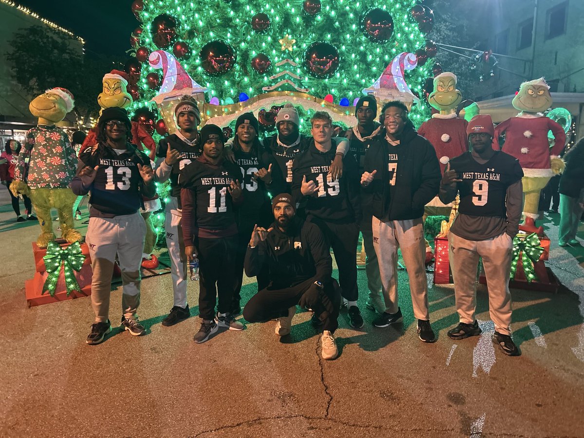 _CoachRuss_'s tweet image. To WT - From the growth, to the challenges, to the love, and everything in between the 3 yrs at WT helped me grow as a coach but maybe more importantly, as a person. I will miss the boys but this ain’t the end of our relationships. Future is bright for all of y’all! Go Buffs 🦬