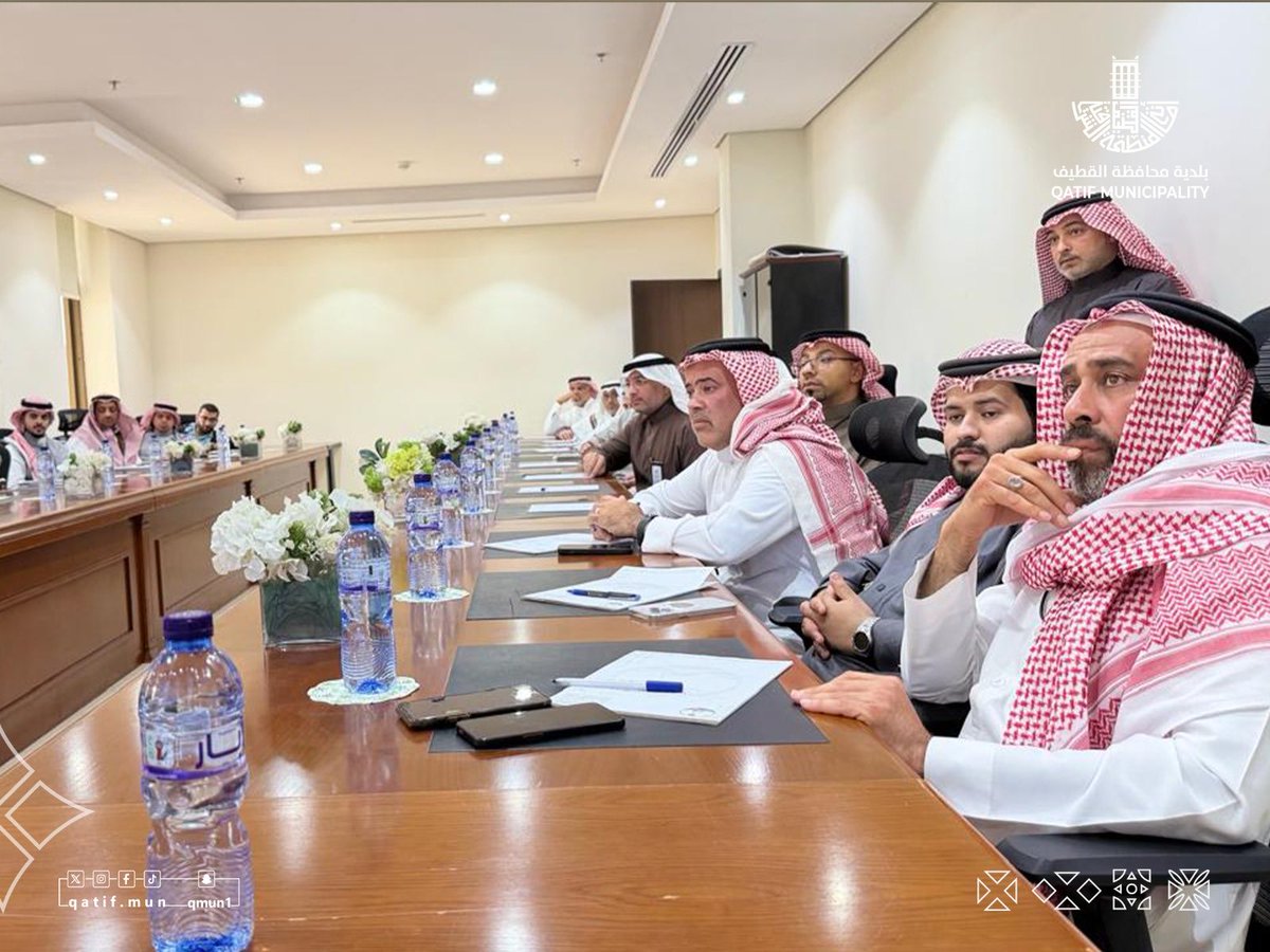 qatif_mun's tweet photo. 📝 | ورشة عمل

استضافت #بلدية_القطيف  فريقا من الإدارة العامة للشؤون القانونية بالأمانة لتقديم ورشة عمل لمنسوبي البلدية بعنوان المنصة القانونية الموحدة #سند بهدف الأسهام في رفع كفاءة الأداء الوظيفي وتعزيز الوعي بالإجراءات النظامية والذكاء الاصطناعي .

#القطيف
#بلدية_القطيف
#جودة_الحياة