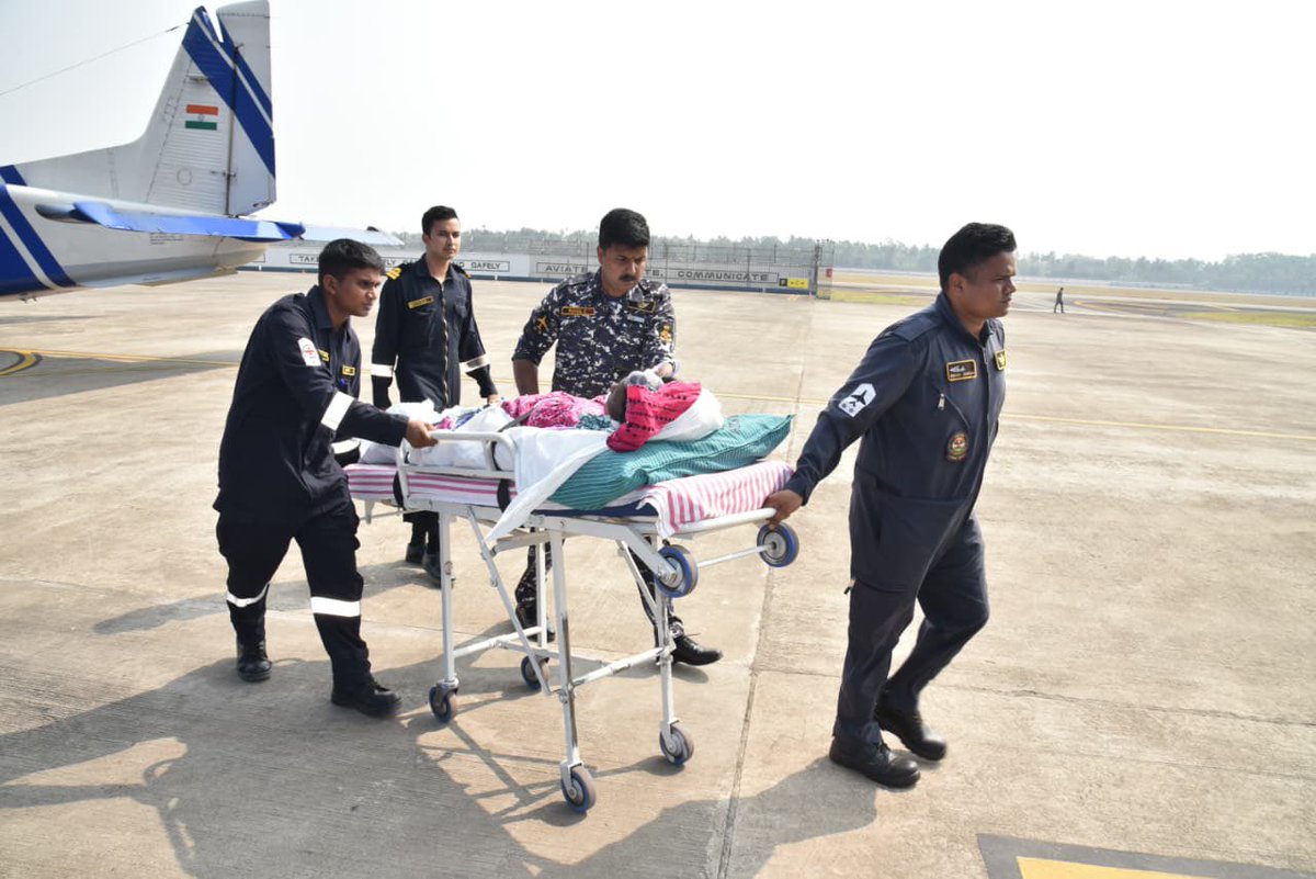IndiaCoastGuard's tweet image. Upholding the motto Vayam Rakshamah #WeProtect

@IndiaCoastGuard #Dornier aircraft successfully executed a swift #MEDEVAC of 63 year old patient from #Agatti Island #Lakshadweep today. The mission executed by #ICG from #Kochi in seamless coordination with Lakshadweep