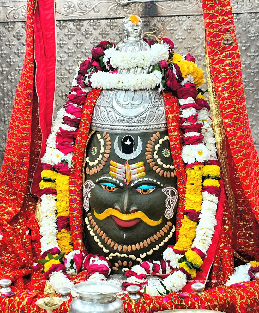 12Jyotirling's tweet photo. श्री महाकालेश्वर ज्योतिर्लिंग जी के आज के संध्या आरती शृंगार दर्शन 19.01.2025 https://t.co/Gwml7x5gHO