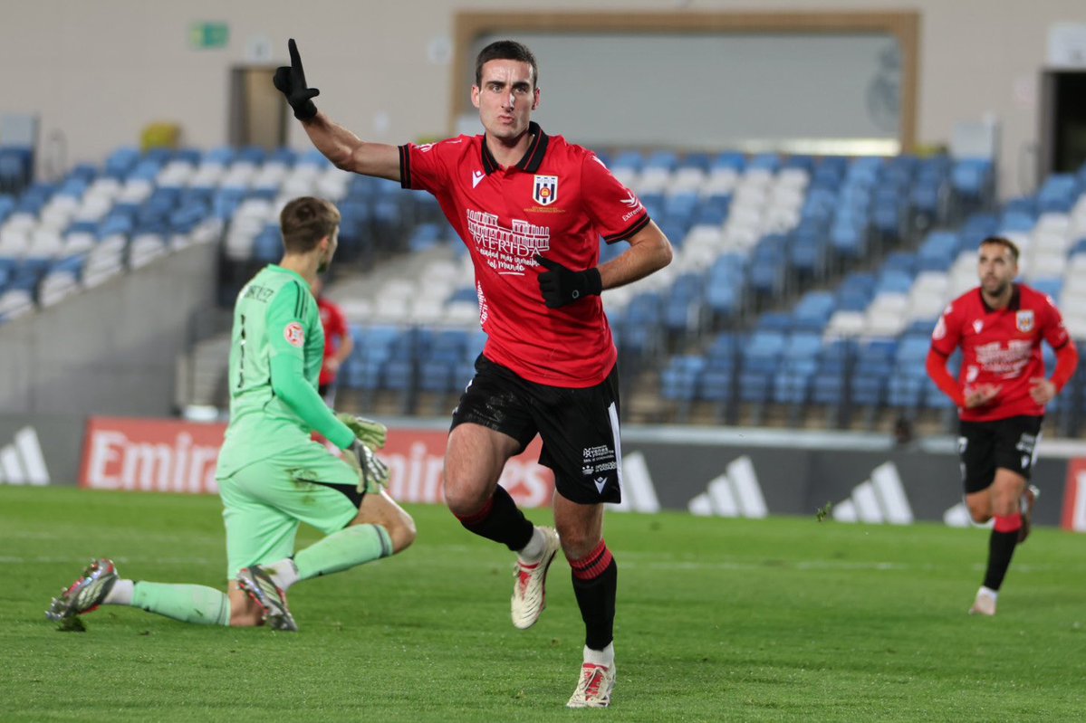 edu_nnez's tweet photo. 🧵 Las posibles salidas de el Pichichi de la Primera Federación, Álvaro García
- 26 años 
- 13 Goles en 20 partidos
- Participó en la mitad de los de su equipo hasta el momento 
- Primera temporada en la Primera RFEF https://t.co/FE4PWyYh45