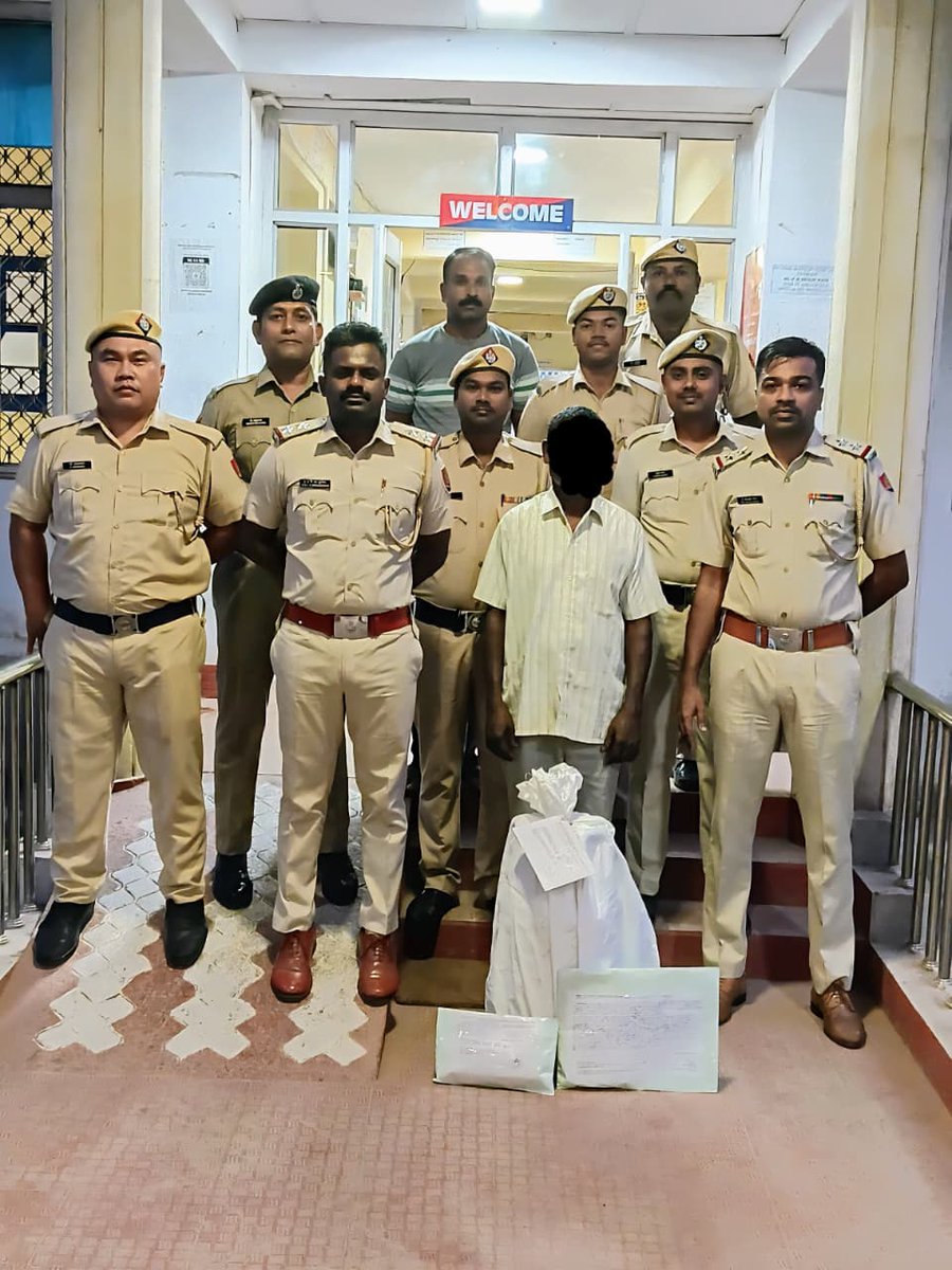 SP_NMAndaman's tweet photo. ₹46,500 cash, and an LPG cylinder from concealed locations. This timely detection underscores the diligence and coordinated efforts of the PS Kadamtala team. (2/2) @DGPANIslands @AndamanPolice
#TheftCaseSolved
#ProfessionalPolicing
#NorthAndMiddleAndaman
#PublicSafety https://t.co/lY5PYhYWaG