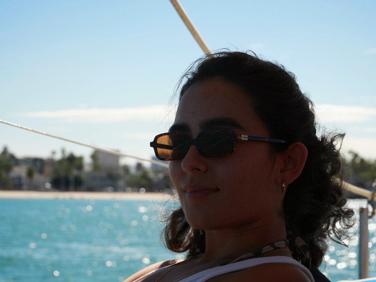 𝖕𝖊𝖕𝖎𝖓𝖎𝖑𝖑𝖆 𝖇𝖊𝖑𝖎𝖈𝖔𝖓𝖆 tweet media