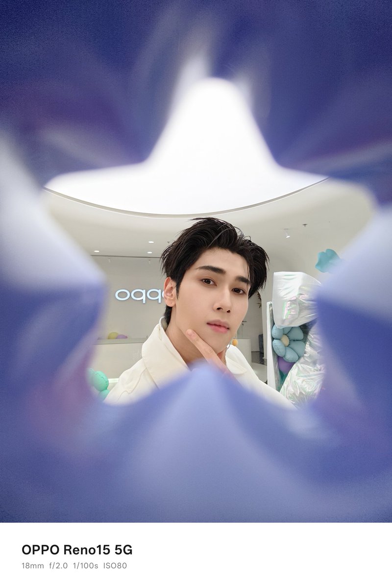 OPPOThailand's tweet image. อยากเห็นดาวเหนือให้มองฟ้า
อยากเห็นอนาคตข้างหน้าก็มองมาตรงนี้สิ่ 😙🥰

OPPO RENO15 UNBOX JOONGDUNK
#Reno15SeriesTHxJoongDunk
#เพื่อนซี้เทรนดี้ทุกช็อต
#กล้องเซลฟี่มุมกว้างพิเศษ50MP