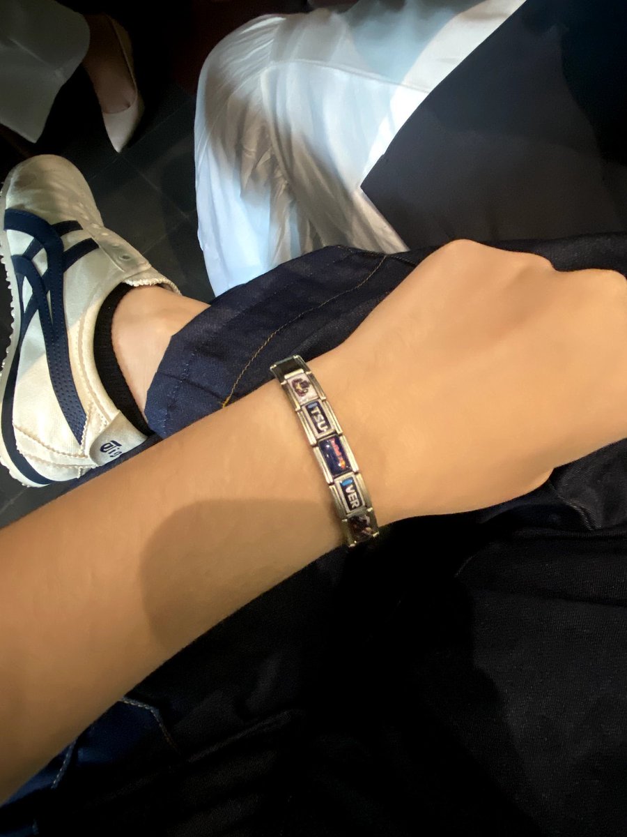 f1fess's tweet image. efwan! haloo guys aku lagi open PO italian charm bracelet f1 edition. just 69k udah dapet 1 set gelang dan 54k untuk strap phone 🕺🏻

untuk katalog team lain bisa buka di instagram yaa, yang mau boleh dm di @/cokacharm on instagram or drop your @ to be tagged yaa!˙∘˚ 🏎️ ˖★